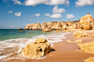 scogliere di arenaria vicino a albufeira, Portogallo 