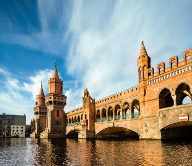 oberbaumbridge Berlin, metin alanı