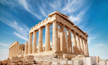 Parthenon tapınağı aydınlık bir günde. Atina, Yunanistan 'da Akropol, aydınlık bir günde