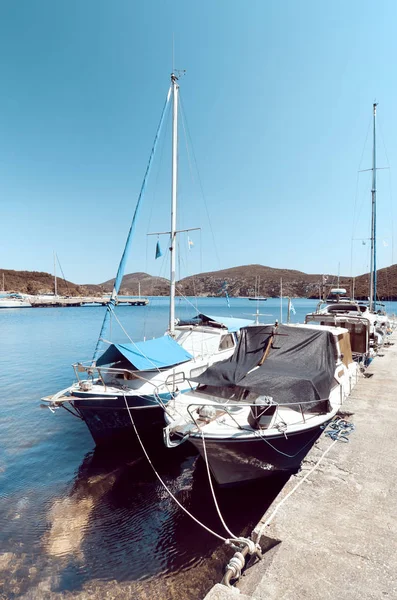 Barcos Pescadores Porto Kalamitsi Sithonia Norte Grécia Imagem Tonificada — Fotografia de Stock