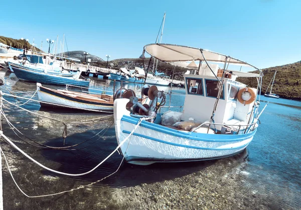 Barcos Pescadores Porto Kalamitsi Sithonia Norte Grécia Imagem Tonificada — Fotografia de Stock