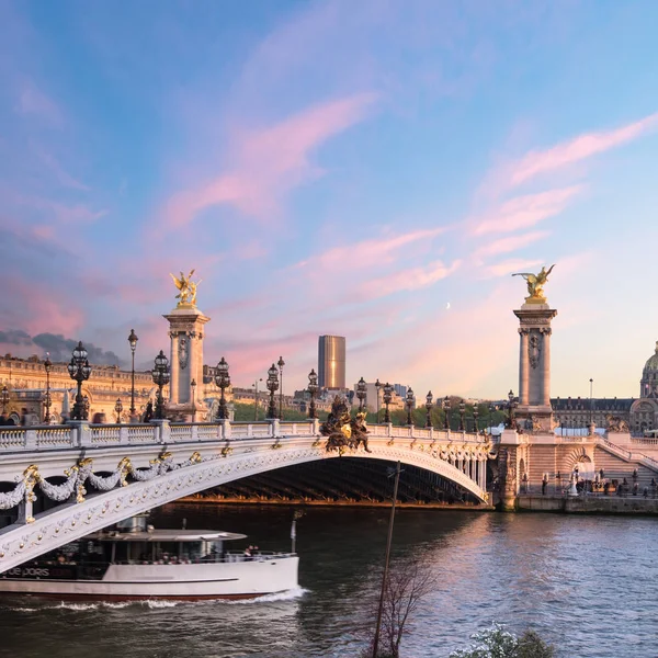 Paris Teki Alexandre Köprüsü Batan Güneşin Son Işınları Panoramik Görüntü — Stok fotoğraf