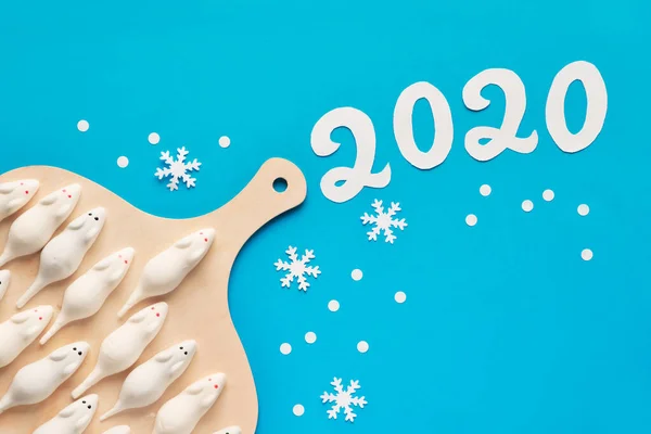 Feliz Año Nuevo 2020 Papel Creativo Plano Azul Blanco Con —  Fotos de Stock