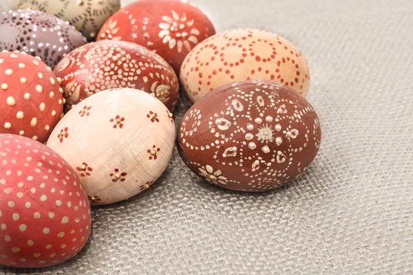 Ornate Easter eggs, composição de canto — Fotografia de Stock