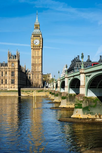 Westminster Bridge i London — Stockfoto