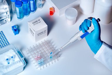 Roman Coronavirus 2019 ncov PCR tanı kiti. Bu 2019-ncov ya da kovid19 virüsünü klinik numunelerde tespit etmek için kullanılan Rt-Pcr kiti. Gerçek zamanlı PCR teknolojisine dayalı tüp bebek testinde