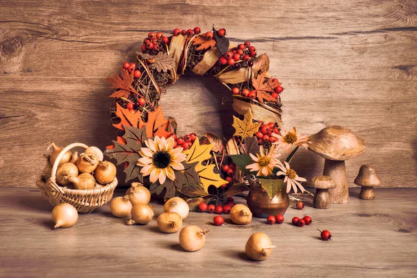 Autumn Thanksgiving Arrangement Wreath Decorated Orange Berry Felt Fall Leaves — Stock Photo, Image