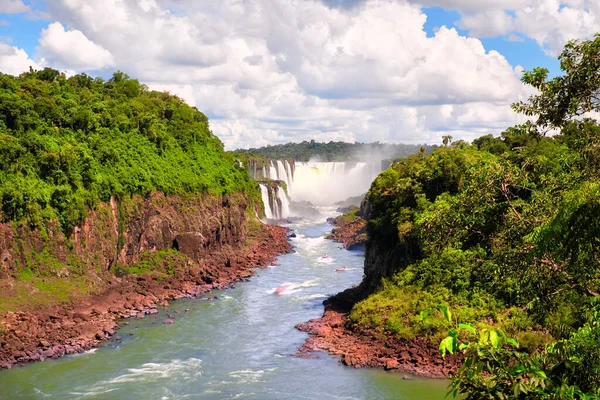 Arjantin Iguazu Şelaleleri Turist Motorlu Tekneleri Iguazu Nehri Üzerinde Sis — Stok fotoğraf