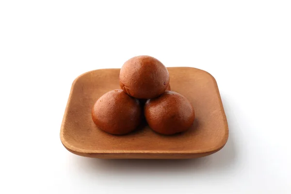 Manjyu Japanse Traditionele Zoetwaren Taart Wagashi Plaat Closeup Geïsoleerd Witte — Stockfoto