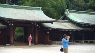 Tokyo, Japonya - Eylül 2016: Pan görünümünü Meiji Tapınağı ana bina, Japonya Simgesel Yapı 