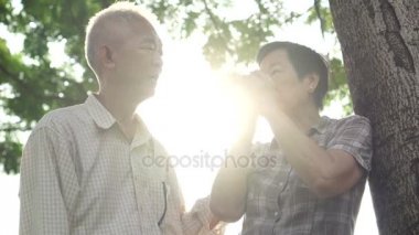 Birlikte kahve paylaşımı Asya kıdemli çift beraberlik kavramı