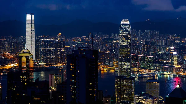 Hong Kong iconica vista notturna da Victoria picco, Bella luce — Foto Stock