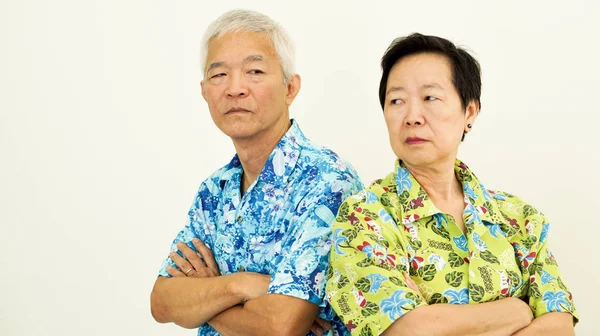 Asiática pareja mayor infeliz, peleando. Problema de relación en w —  Fotos de Stock