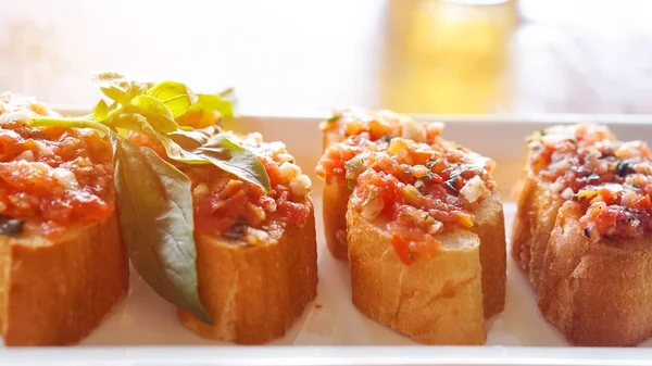 Linha bruschetta com espaço de cópia para texto — Fotografia de Stock