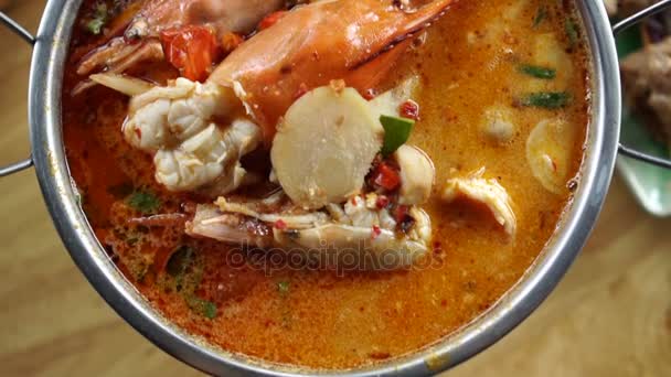 Tom Yum Kung Con Sopa Leche Coco Plato Local Tailandés — Vídeo de stock