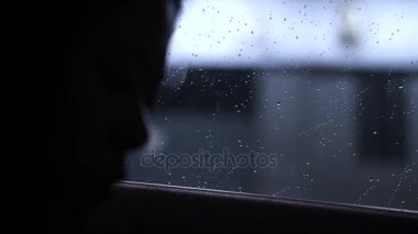 Telefonunuzun ve araç 4 k kadın siluet