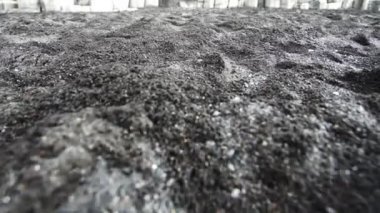 İzlanda Simgesel Yapı Black Beach bazalt sütun 4k