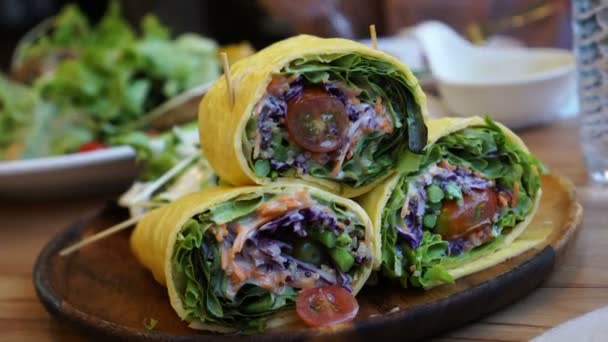 Wrap Low Carb Salade Ketogeen Paleo Dieet — Stockvideo