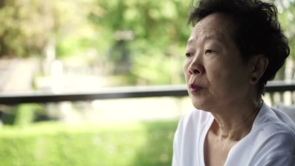 Азиатские Пожилые Женщины Испытывают Стресс Беспокойство — стоковое видео