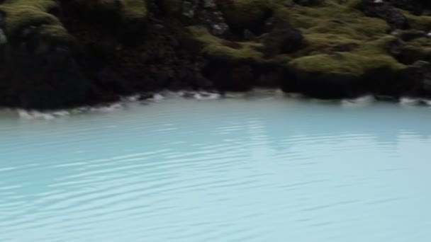 Vue sur la rue paysage naturel sur le chemin de Blue lagoon source chaude Islande 