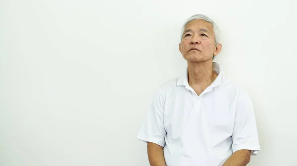 Старший Азиатский Пенсионер Безнадежен После Экономического Спада Вспышки Ковида Никаких — стоковое фото