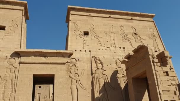 Bella Architettura Ingresso Del Tempio Philae Assuan Egitto Cielo Blu — Video Stock