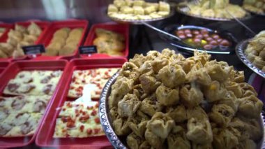 Orta Doğu 'nun çeşitli fast food' ları hazır ve hazır.