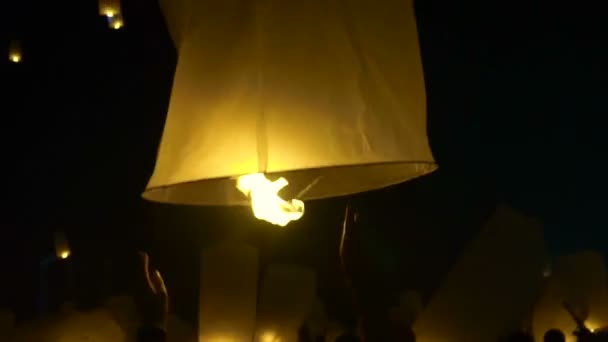 Yipeng Lanna Chiang Mai Festivali Tayland Fenerlerinde Loy Krathong Sırasında — Stok video