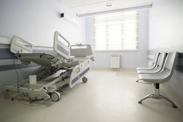 현대 병원의 빛 복도 — 스톡 사진