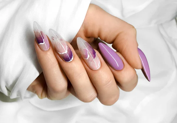 Mãos Com Belas Unhas Manicure Profissional — Fotografia de Stock