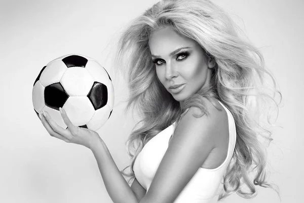 Vacker Sexig Blond Kvinna Klädd Sportkläder Gra Fotboll — Stockfoto