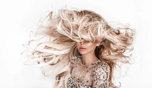 Ragazza Bionda Con Capelli Lunghi Lucenti Ondulati Bellissimo Modello Con — Foto Stock