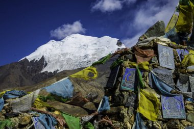 Tibet, Çin 'de dağlı doğal manzara