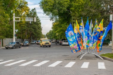 Şehre doğru yürüyor ve gündüz geziyor, Kazakistan