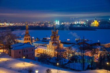 Rusya, Nizhny Novgorod - 01 Ocak 2017: Noel tatilinde Nizhny Novgorod 'un Yürüyüşü 