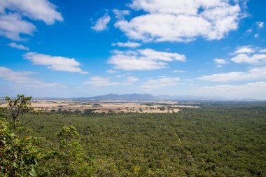 Grampians Ulusal Parkı 'ndan gündüz yolculuk, seyahat konsepti 