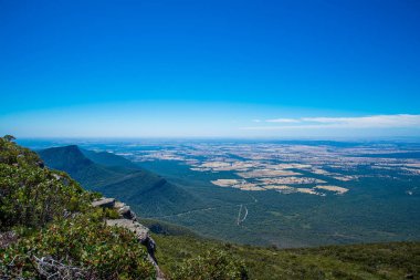 Grampians Ulusal Parkı 'ndan gündüz yolculuk, seyahat konsepti 