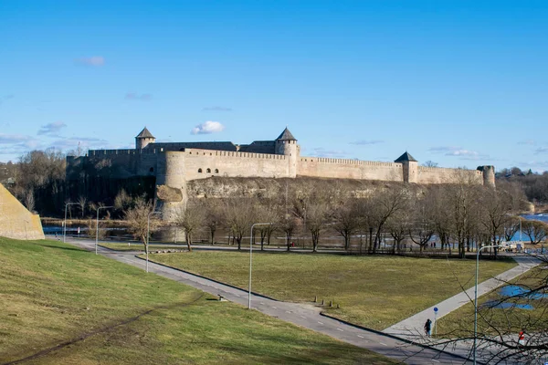 Widok Zamek Hermann Narwie Estonia — Zdjęcie stockowe