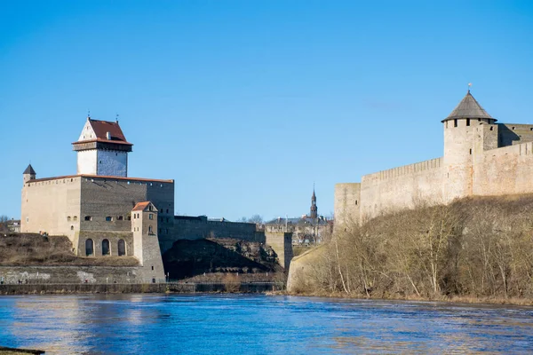 Widok Zamek Hermann Narwie Estonia — Zdjęcie stockowe