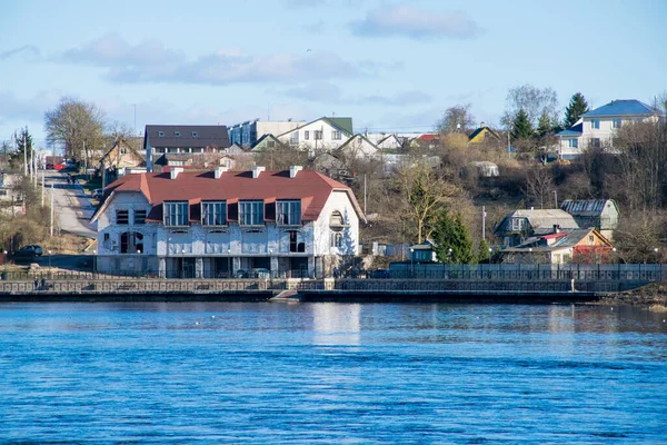 Schöne Aussicht Vom See Auf Das Dorf — Stockfoto