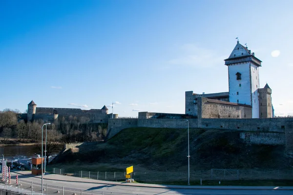 Widok Zamek Hermann Narwie Estonia — Zdjęcie stockowe