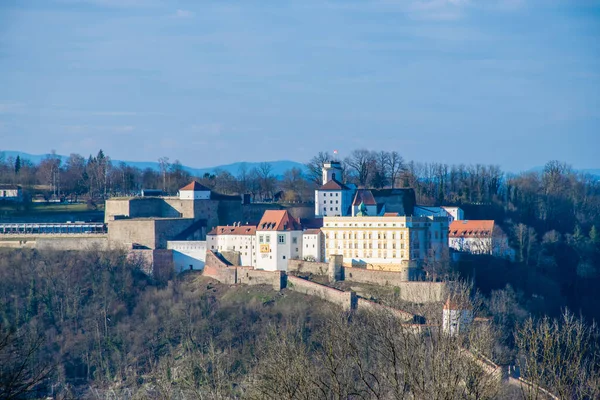 Pohled Hrad Starém Městě Dne Cestovní Koncept — Stock fotografie