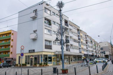 Noel zamanı şehir binalarının manzarası, Polonya. Doğu Avrupa 'da kış.