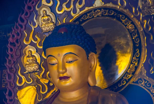 Statua Oro Lord Buddha Nel Tempio Giant Wild Goose Pagoda — Foto Stock