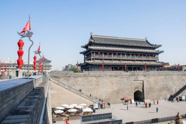 Xian, Çin - Ekim 2019: Xian Şehir Duvarı Günü turu Shaanxi Bölgesi.