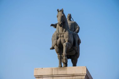 Xian, Çin - Ekim 2019: Shaanxi ilindeki Dev Vahşi Kaz Pagoda meydanında Tang Hanedanının heykeli