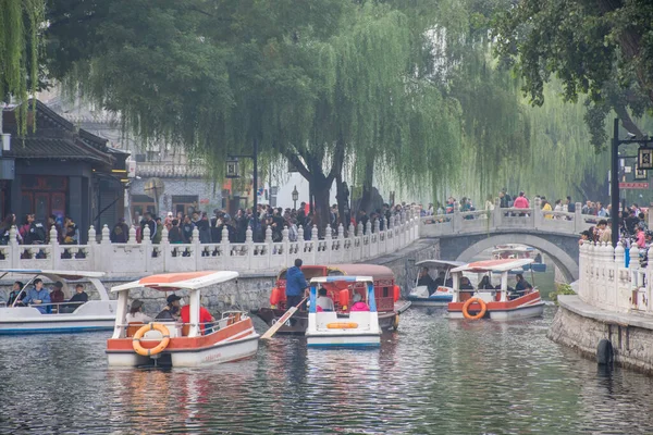 Beijing China October 2019 Traditional Boats Water Pool Beihai Park — Stock Photo, Image