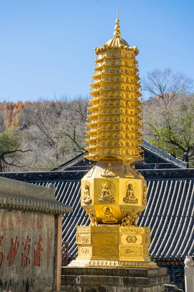 伝統的な中国建築の寺院 旅行の概念 — ストック写真