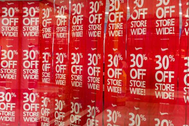 Sydney, Avustralya 14-02-2020 mağaza satış levhasında% 30 indirim