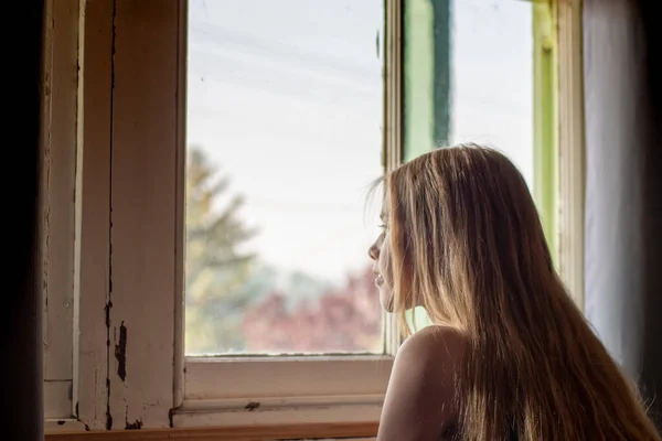 Stay Home Lonely Teenage Girl Hazy Window Room Self Isolation — Stock Photo, Image